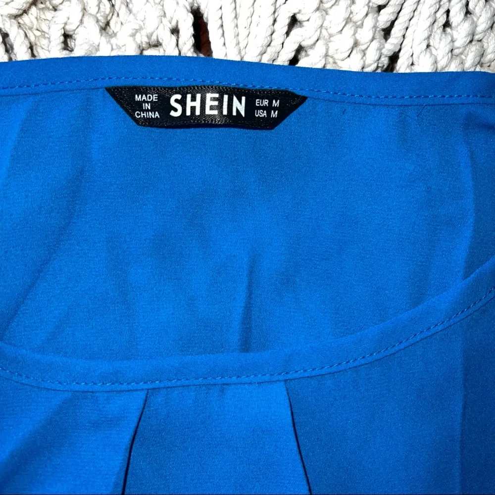 3/$20[Shein] Tie sleeve Blouse - Picture 2 of 5